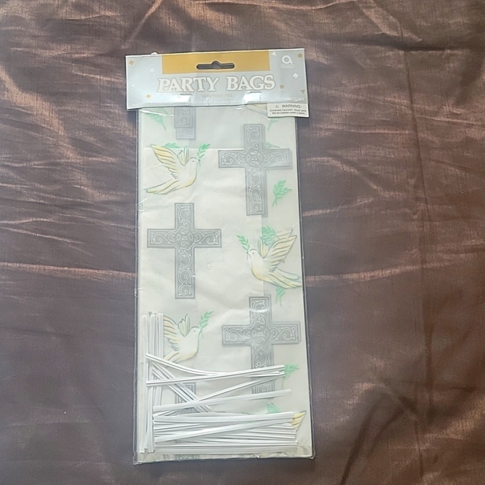 ⭐️3/$10⭐️ NEW White Dove Silver Cross Print Religious 20pk Clear Party Gift Bags